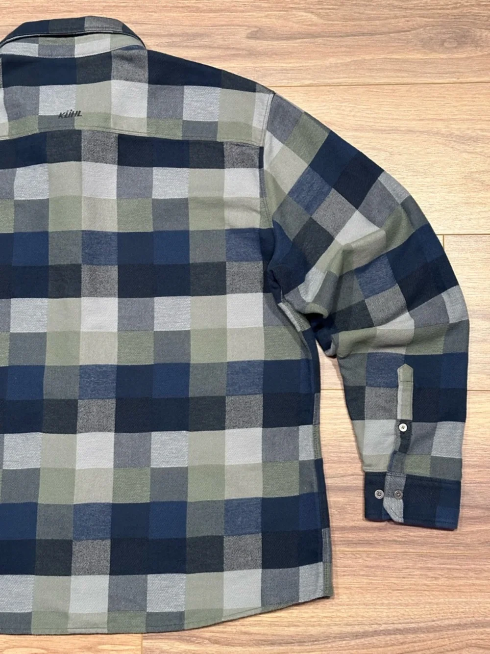 Kuhl Pixelatr Flannel Long Sleeve Button Down in Seaglass Blue Plaid Size XXL
